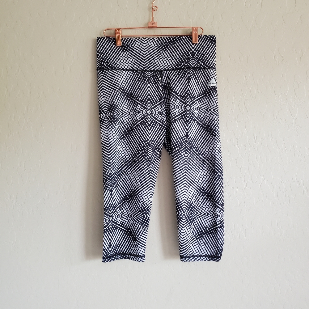 ⭐4/$20 Adidas Climalite Crop‎ Leggings Medium
